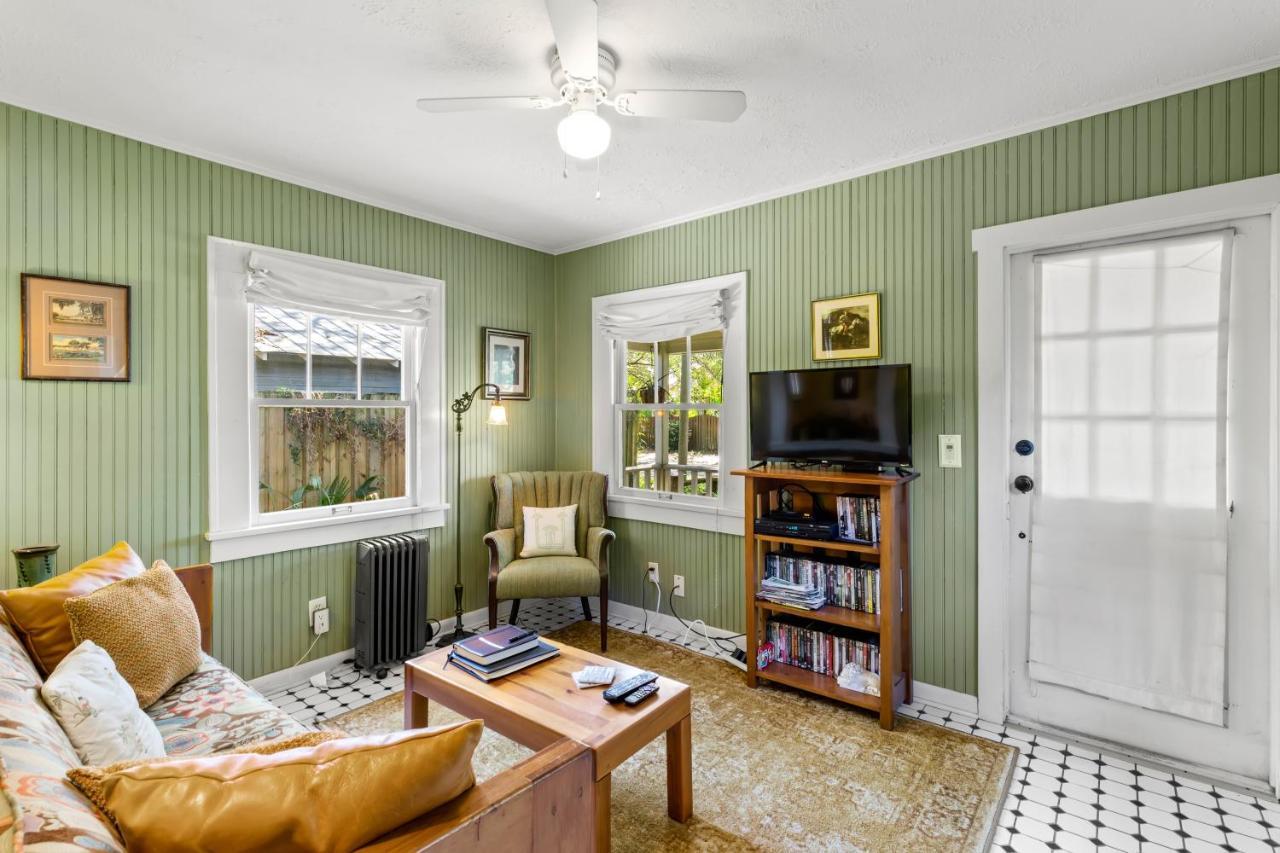 Charming 1923 Cottage At Erehwon Retreat Tampa Esterno foto