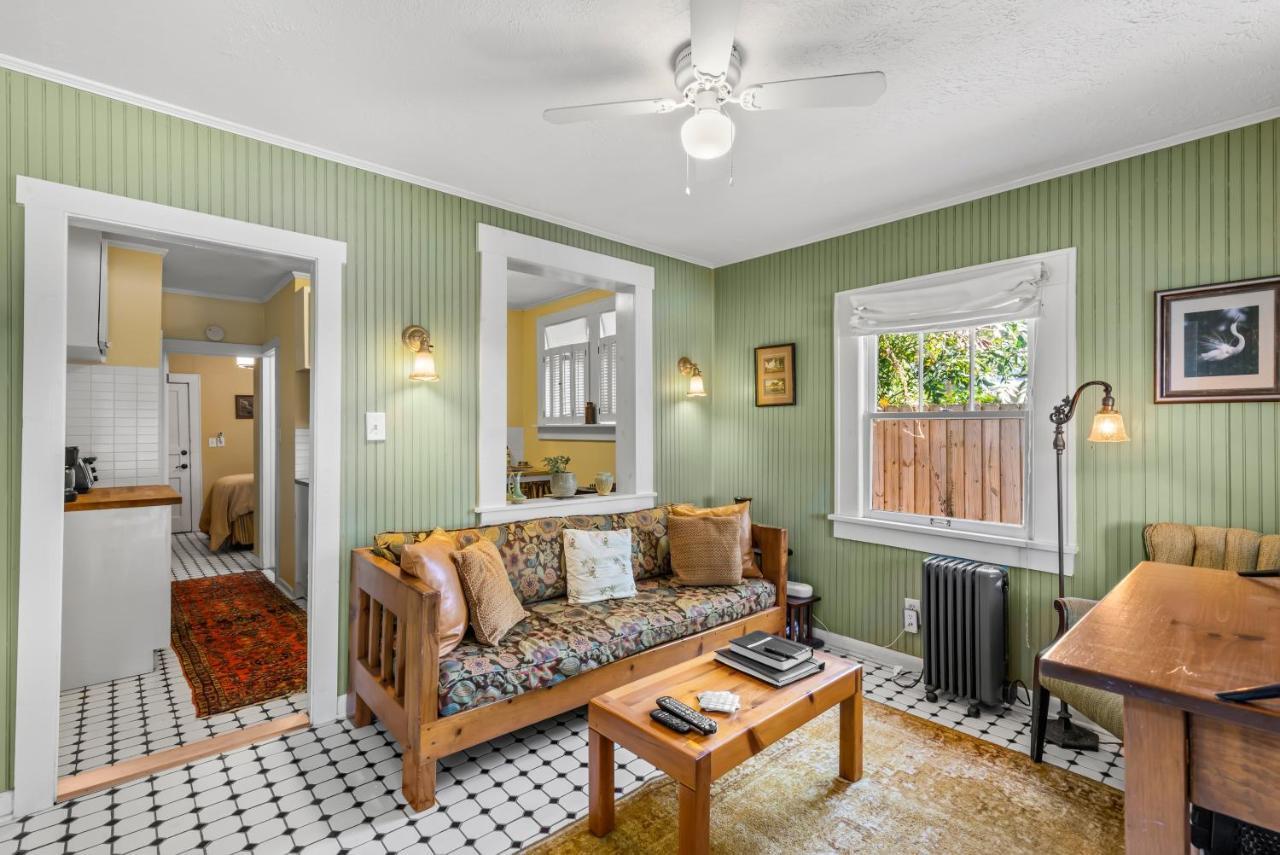 Charming 1923 Cottage At Erehwon Retreat Tampa Esterno foto