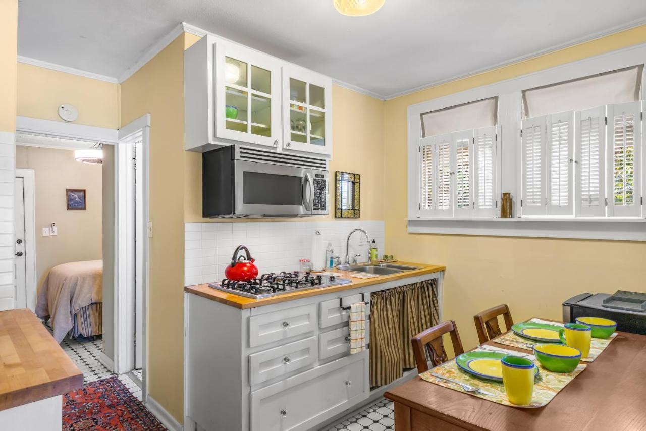 Charming 1923 Cottage At Erehwon Retreat Tampa Esterno foto