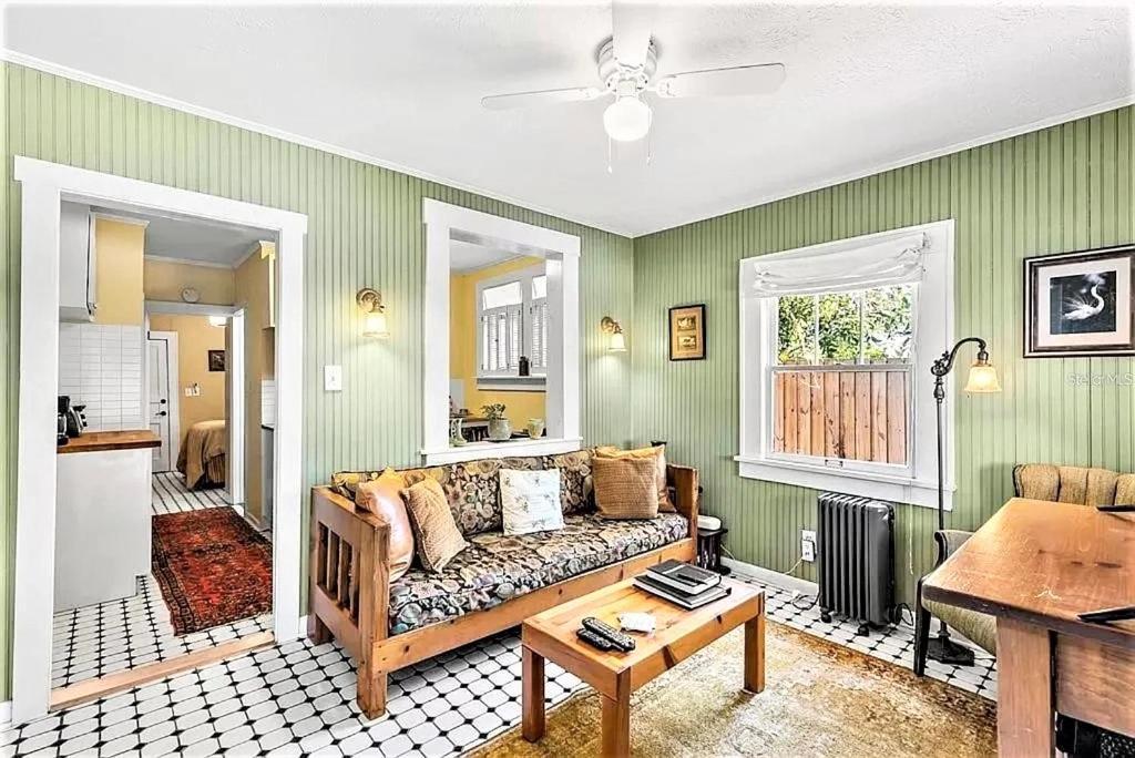 Charming 1923 Cottage At Erehwon Retreat Tampa Esterno foto